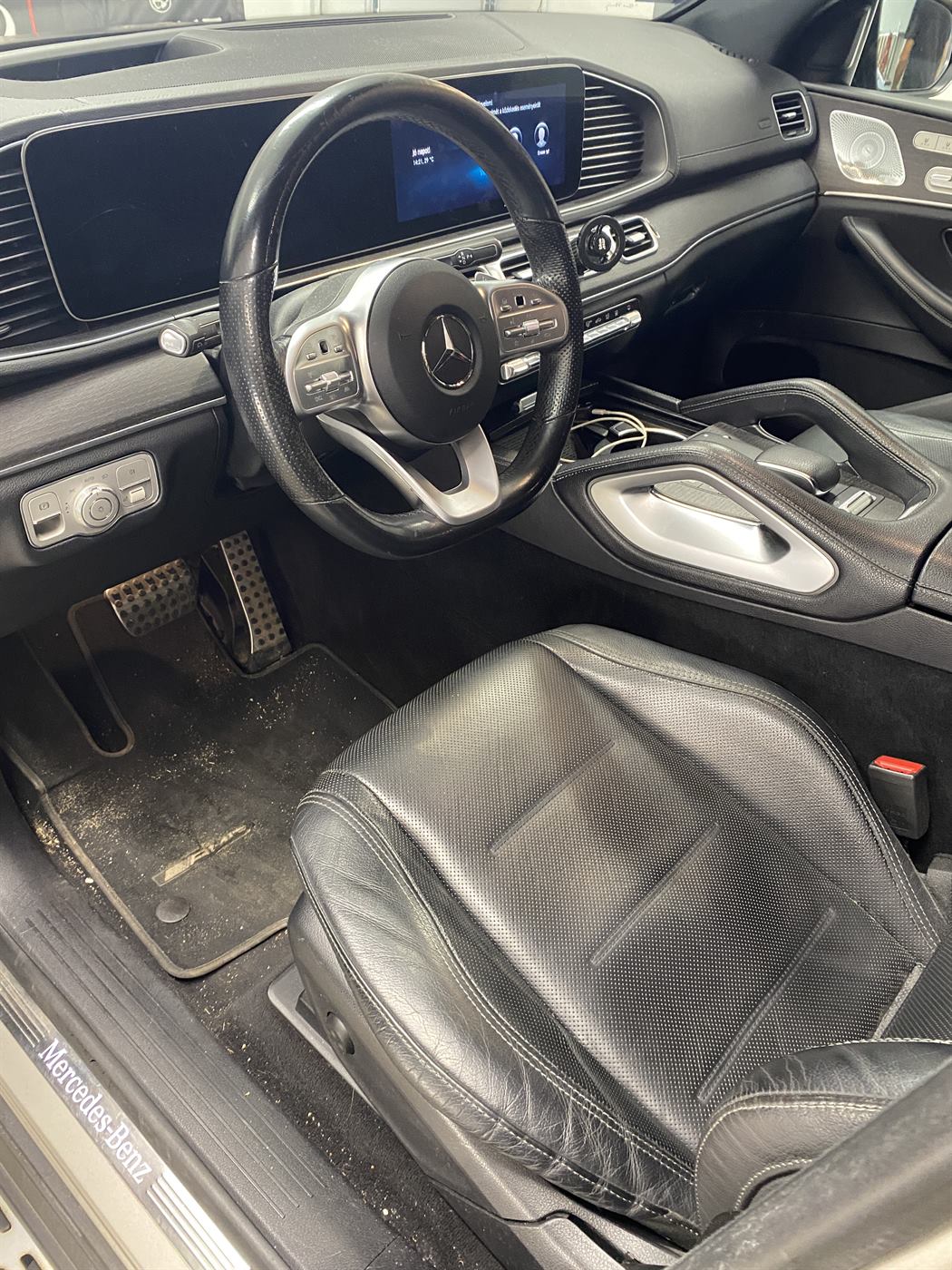 Mercedes GLE belső tisztítás előtt