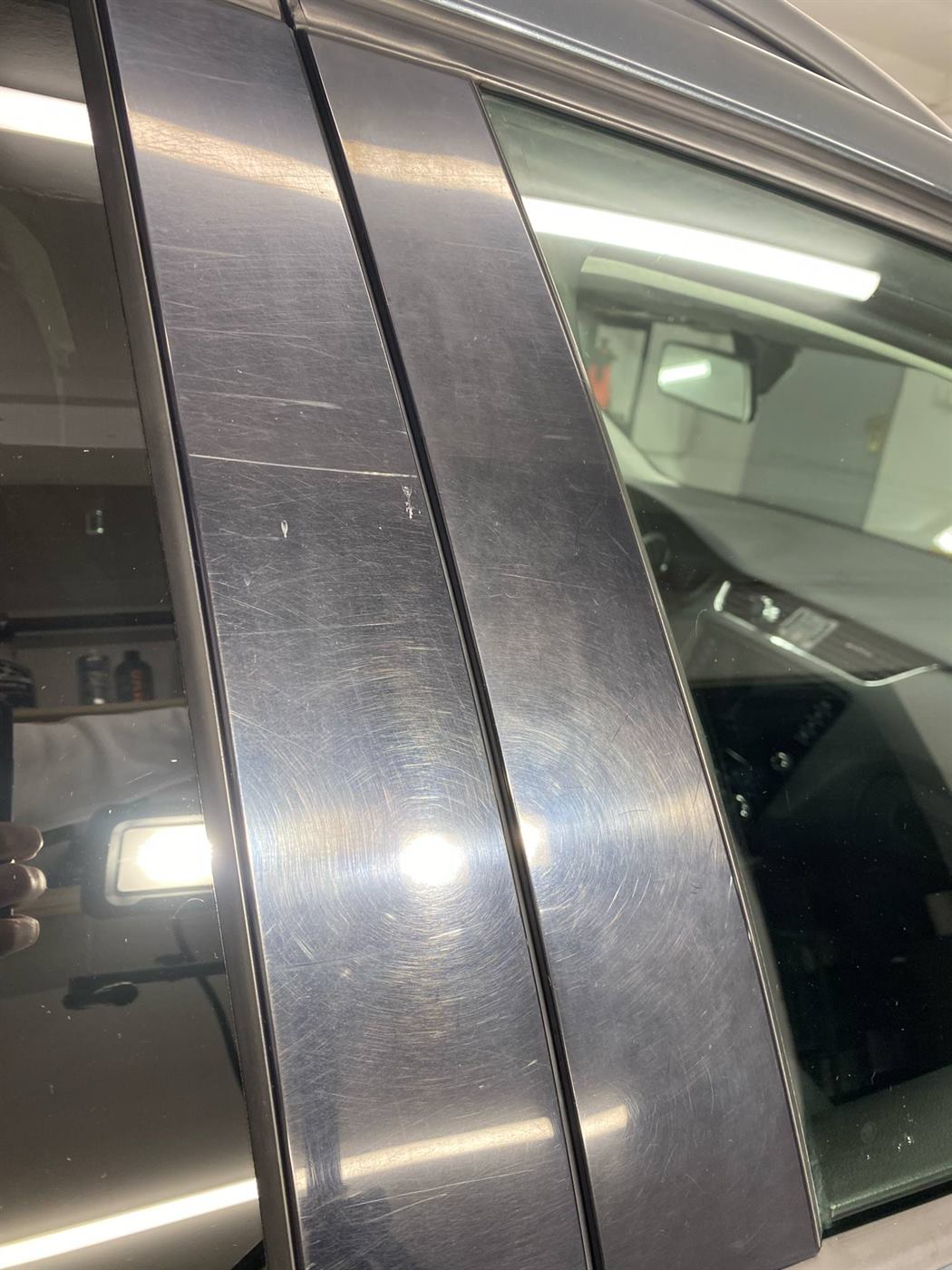 Skoda Octavia műanyag polírozás előtte